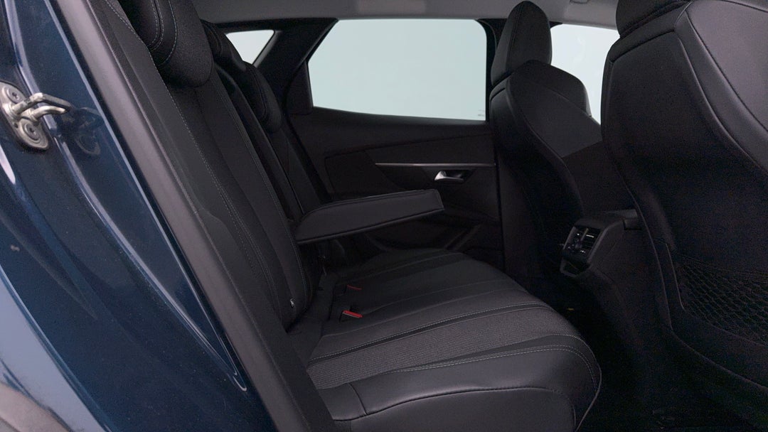 2021 Peugeot 3008 Allure 1.6 Thp, Automatic, 94305 km, Right Side Rear Door Cabin View