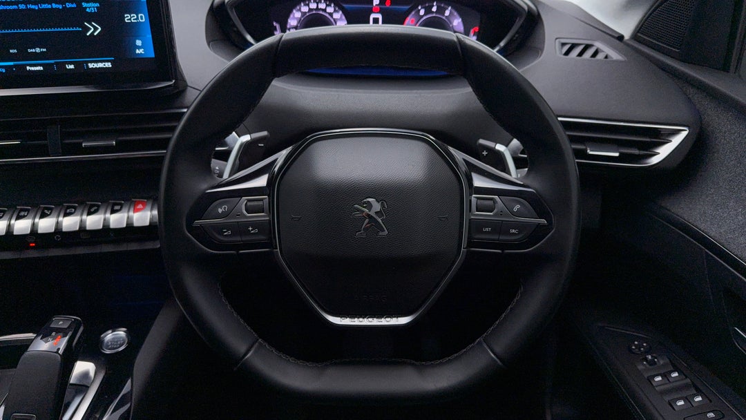 2021 Peugeot 3008 Allure 1.6 Thp, Automatic, 94305 km, Steering Wheel Close-up