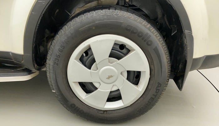 2018 Mahindra XUV500 W6 AT 1.99, Diesel, Automatic, 25,281 km, Left Rear Wheel