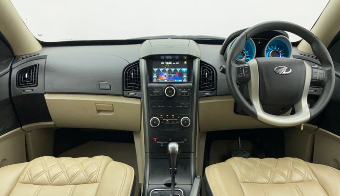 2018 Mahindra XUV500 W6 AT 1.99, Diesel, Automatic, 25,281 km, Dashboard