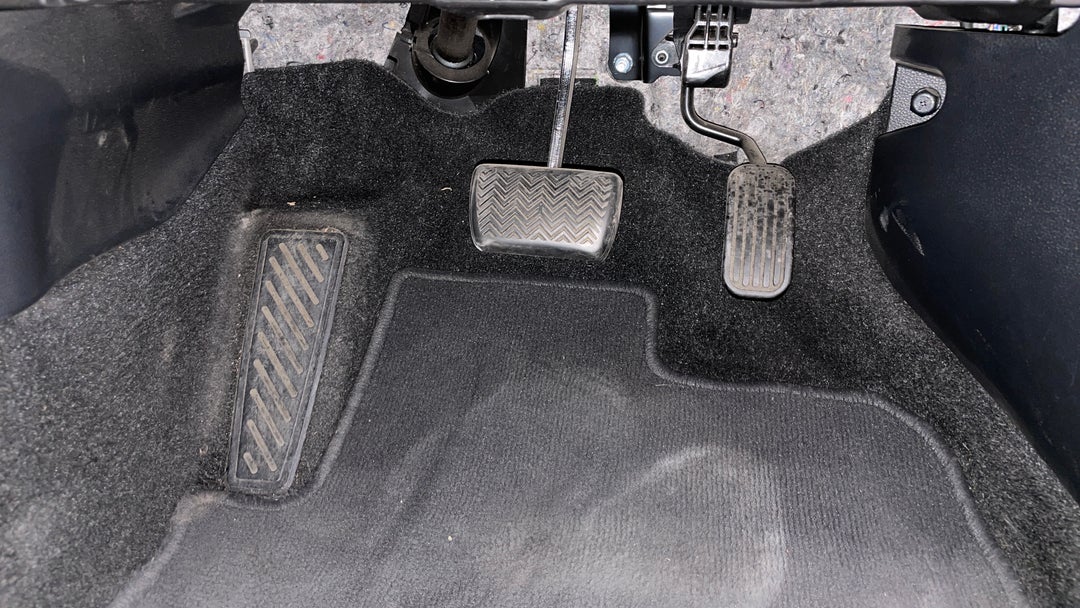 2019 Toyota Corolla Ascent Sport, Automatic, 72346 km, Pedals and Footmat