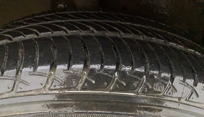 2018 Maruti Celerio VXI d, Petrol, Manual, 31,822 km, Right Front Tyre Tread