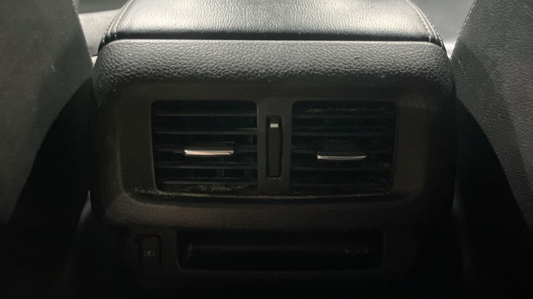 2021 Nissan Navara Pro-4x (4x4), Automatic, 100037 km, Rear A/C Vent