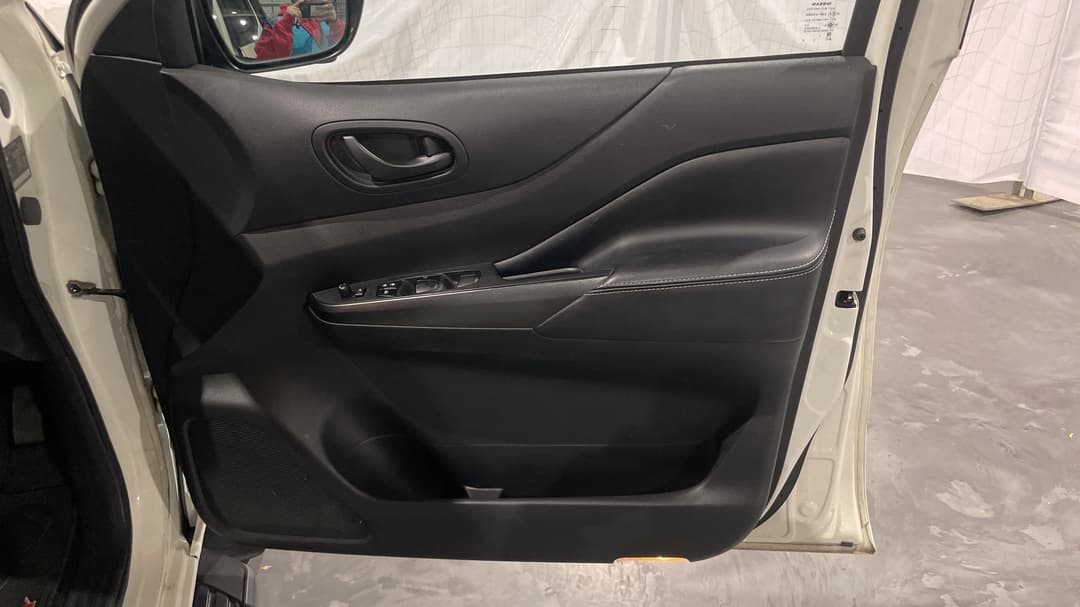 2021 Nissan Navara Pro-4x (4x4), Automatic, 100037 km, Speaker View