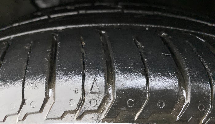 2021 Hyundai NEW I20 ASTA 1.2 MT, Petrol, Manual, 12,483 km, Left Front Tyre Tread