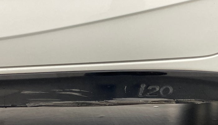 2021 Hyundai NEW I20 ASTA 1.2 MT, Petrol, Manual, 12,483 km, Left running board - Cladding has minor damage