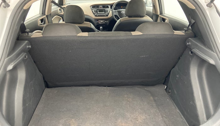 2018 Hyundai Elite i20 MAGNA EXECUTIVE CVT, Petrol, Automatic, 28,677 km, Dicky (Boot door) - Parcel tray missing