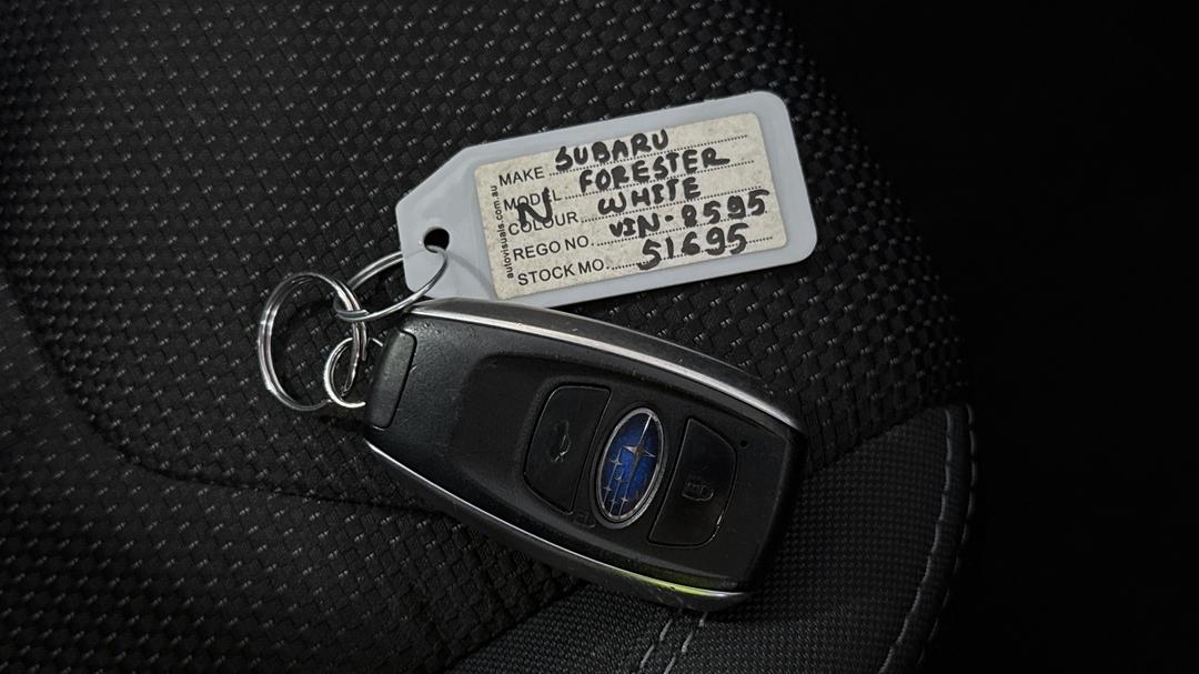 2024 Subaru Forester 2.5i (AWD), Automatic, 50647 km, Key Close-up