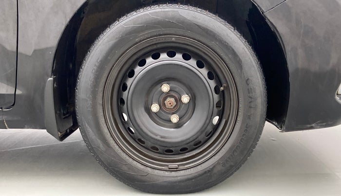 2018 Hyundai Verna 1.4 VTVT E, Petrol, Manual, 31,877 km, Right Front Wheel