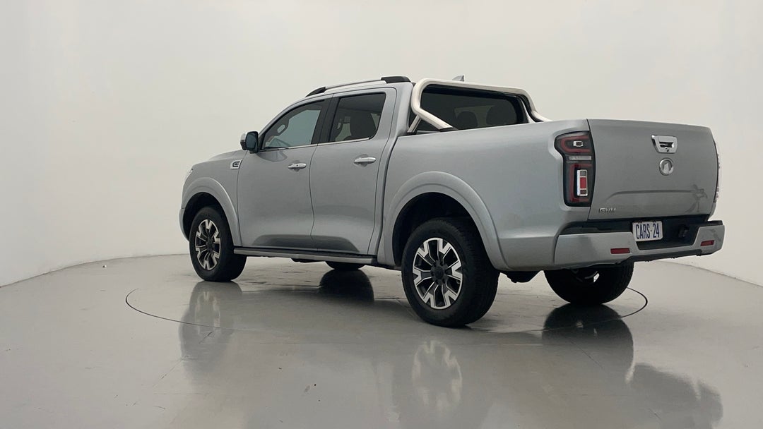 Left Back Diagonal (45- Degree) View