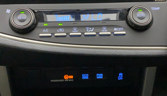 2022 Toyota Innova Crysta 2.7 VX 7 STR, Petrol, Manual, 13,719 km, Automatic Climate Control
