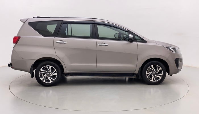 2022 Toyota Innova Crysta 2.7 VX 7 STR, Petrol, Manual, 13,719 km, Right Side View