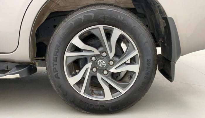 2022 Toyota Innova Crysta 2.7 VX 7 STR, Petrol, Manual, 13,719 km, Left Rear Wheel