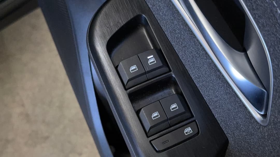2025 MG ZS Vibe, Automatic, 9646 km, Drivers Side Door Panel Controls