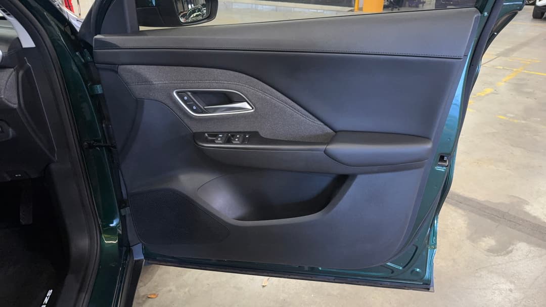 2025 MG ZS Vibe, Automatic, 9646 km, Speaker View