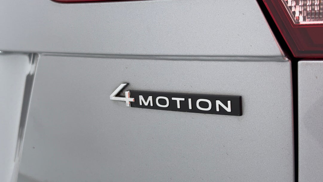 Badge (Boot Right Side)