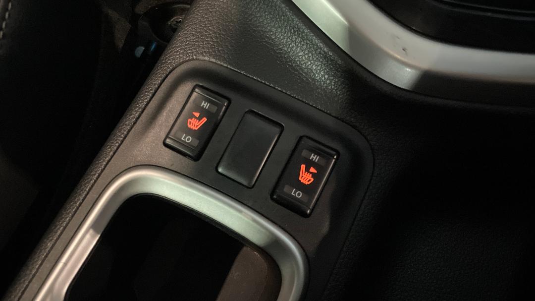 2016 Nissan Navara St-X (4x2), Automatic, 162767 km, Ventilated Seats