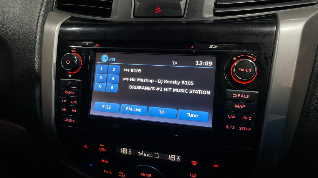 2016 Nissan Navara St-X (4x2), Automatic, 162767 km, Infotainment System