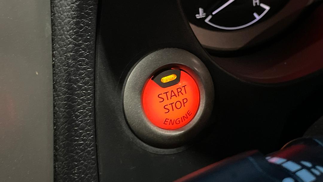 2016 Nissan Navara St-X (4x2), Automatic, 162767 km, Keyless / Button Start