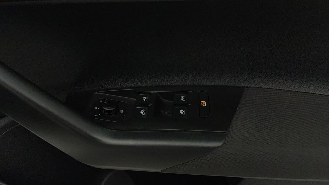 2018 Volkswagen Polo 70tsi Trendline, Automatic, 115590 km, Drivers Side Door Panel Controls