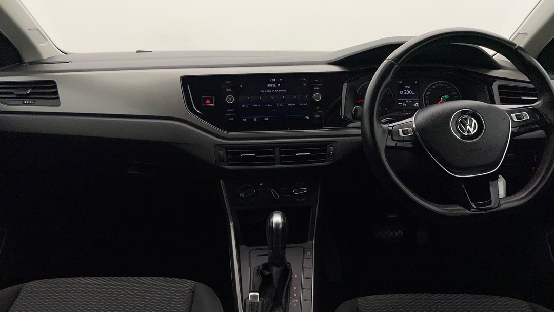 2018 Volkswagen Polo 70tsi Trendline, Automatic, 115590 km, Dashboard View