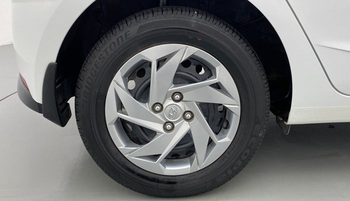 2020 Hyundai NEW I20 MAGNA 1.2 MT, Petrol, Manual, 3,679 km, Right Rear Wheel