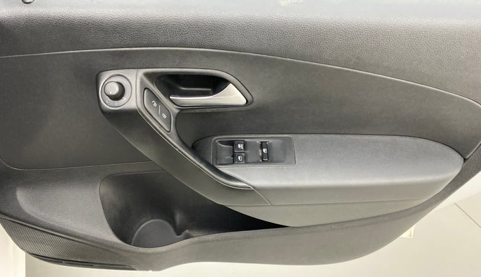 2018 Volkswagen Polo COMFORTLINE 1.0 PETROL, Petrol, Manual, 64,581 km, Driver Side Door Panels Control
