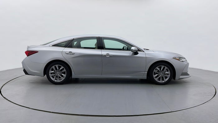 TOYOTA AVALON-Right Side View