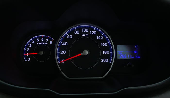 2016 Hyundai i10 SPORTZ 1.1 IRDE2, Petrol, Manual, 26,628 km, Odometer Image