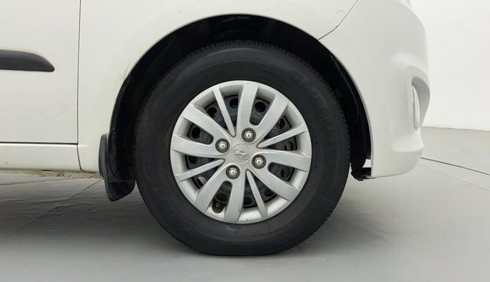 2016 Hyundai i10 SPORTZ 1.1 IRDE2, Petrol, Manual, 26,628 km, Right Front Wheel