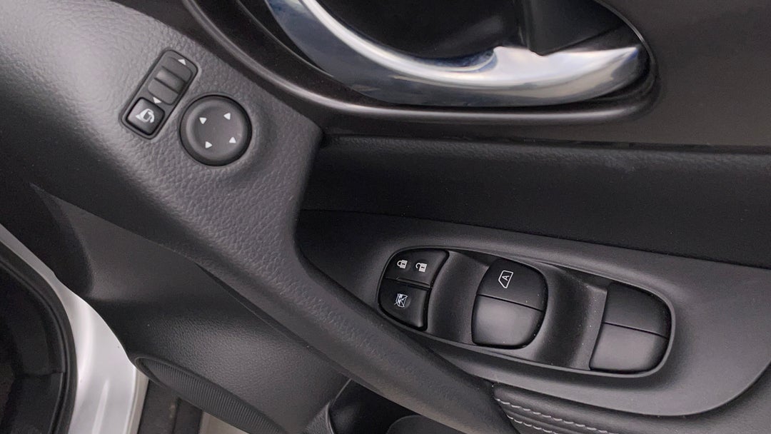 Drivers Side Door Panel Controls