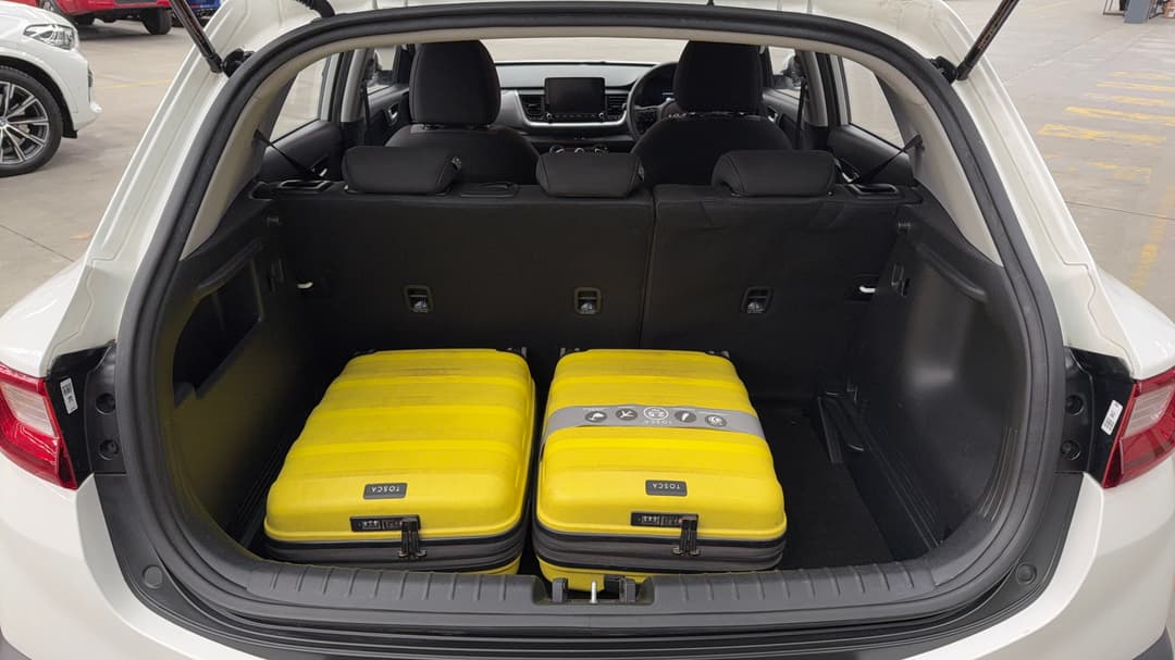 2021 Kia Stonic S, Automatic, 25087 km, Boot Inside View with Luggage