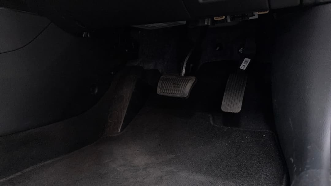 2021 Kia Stonic S, Automatic, 25087 km, Pedals and Footmat