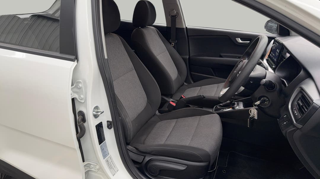 2021 Kia Stonic S, Automatic, 25087 km, Right Side Front Door Cabin View