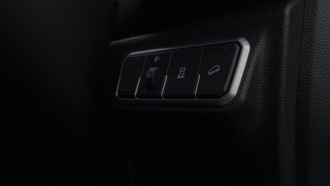 2024 GWM Haval H6 Lux Hybrid, Automatic, 8055 km, Utility Switches/Buttons