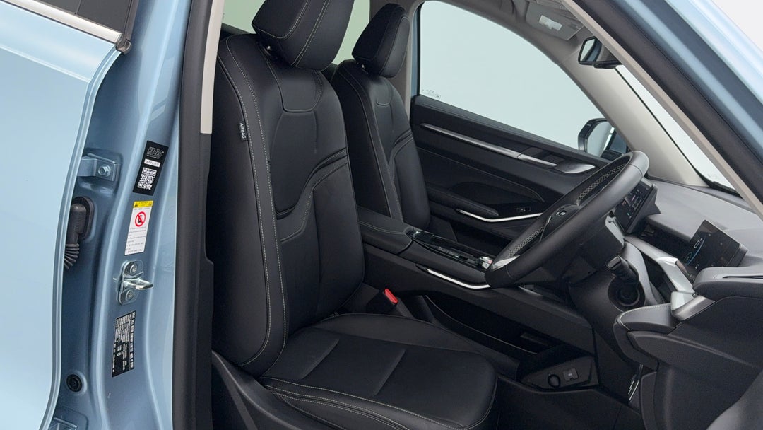 2024 GWM Haval H6 Lux Hybrid, Automatic, 8055 km, Right Side Front Door Cabin View