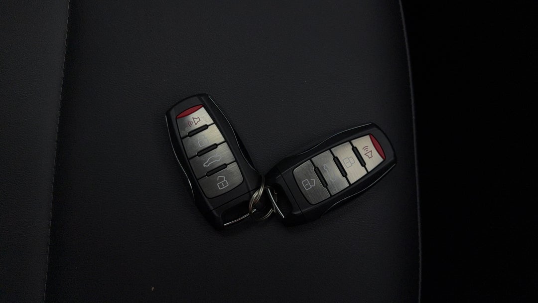 2024 GWM Haval H6 Lux Hybrid, Automatic, 8055 km, Key Close-up