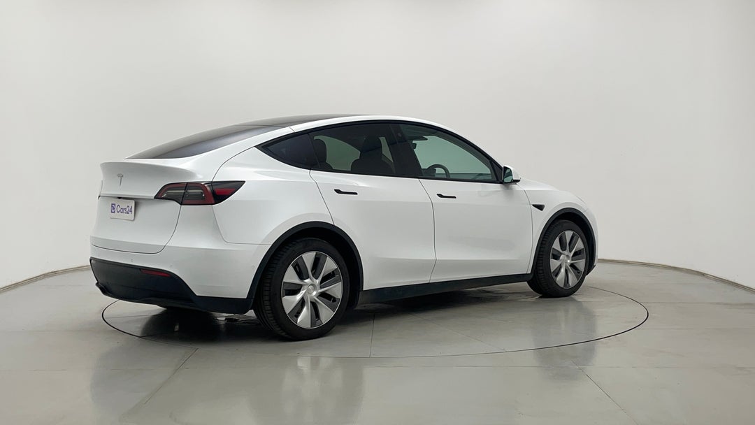 Right Back Diagonal (45- Degree) View