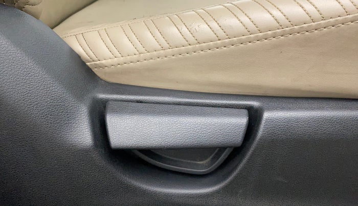 2020 Hyundai NEW SANTRO SPORTZ CNG, CNG, Manual, 41,921 km, Driver Side Adjustment Panel