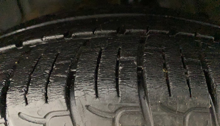 2020 Hyundai NEW SANTRO SPORTZ CNG, CNG, Manual, 41,921 km, Left Front Tyre Tread