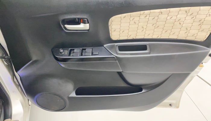 2017 Maruti Wagon R 1.0 VXI AMT, Petrol, Automatic, 69,849 km, Driver Side Door Panels Control