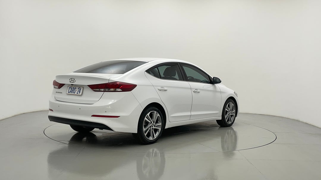 Right Back Diagonal (45- Degree) View