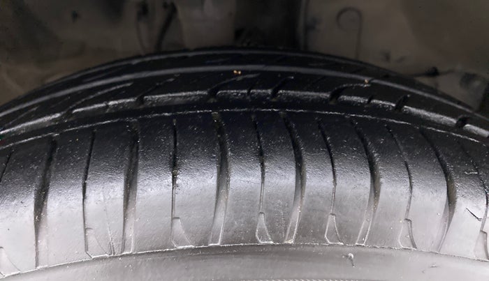 2017 Honda City V MT PETROL, Petrol, Manual, 46,014 km, Right Front Tyre Tread