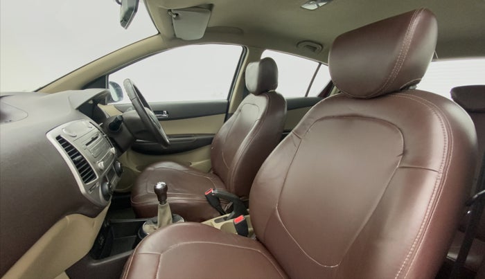 2010 Hyundai i20 SPORTZ 1.2 VTVT, Petrol, Manual, 40,095 km, Right Side Front Door Cabin