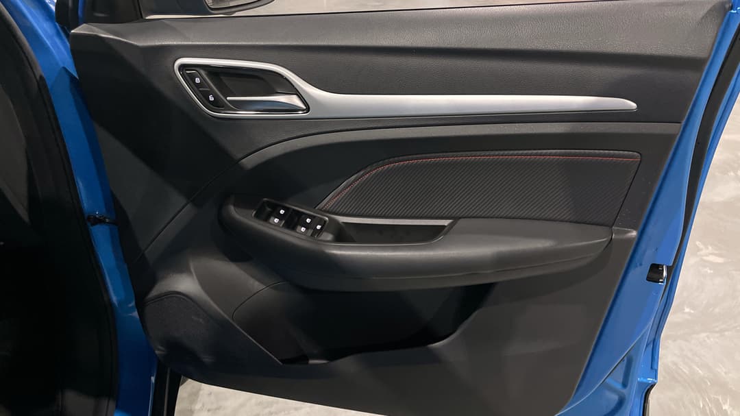 2022 MG Zst Essence, Automatic, 44938 km, Speaker View
