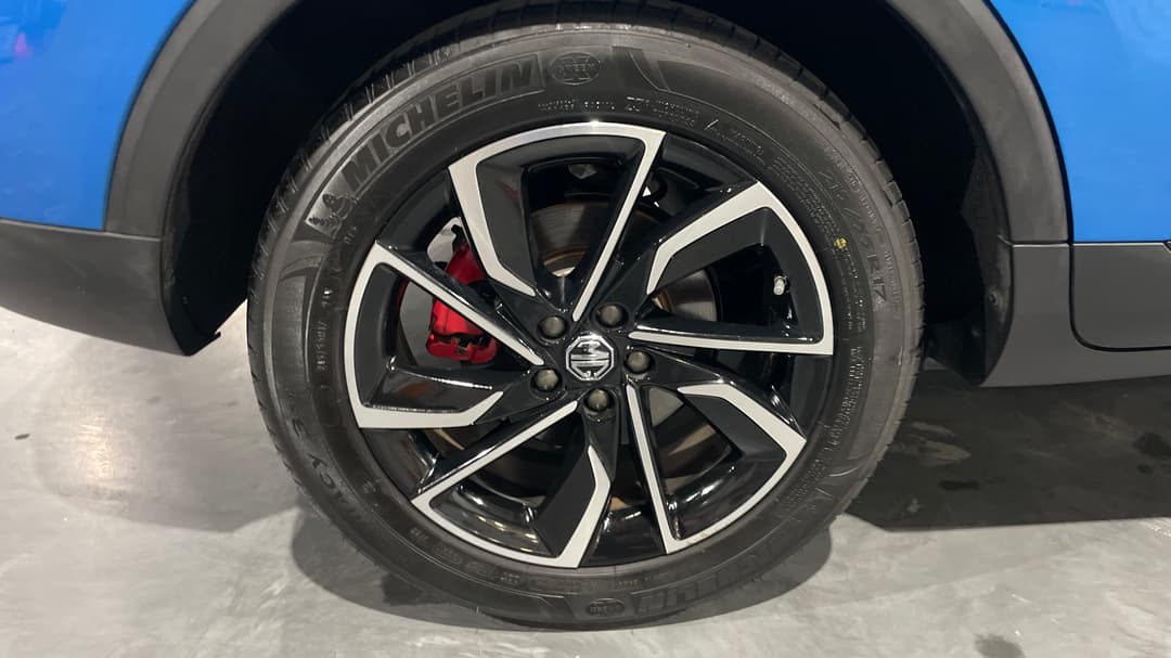 2022 MG Zst Essence, Automatic, 44938 km, Right Rear Wheel