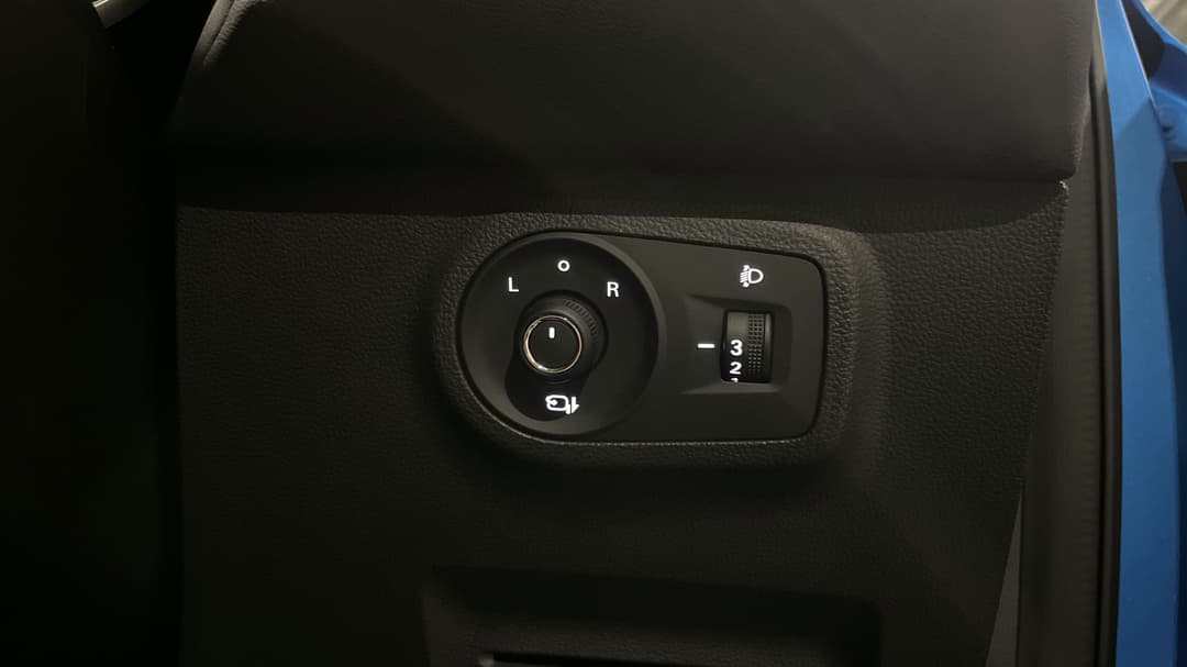 2022 MG Zst Essence, Automatic, 44938 km, Utility Switches/Buttons