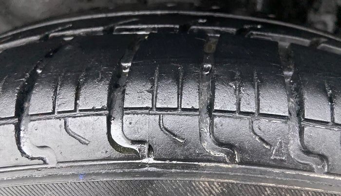 2017 Maruti Swift Dzire VDI OPT, Diesel, Manual, 58,134 km, Left Rear Tyre Tread