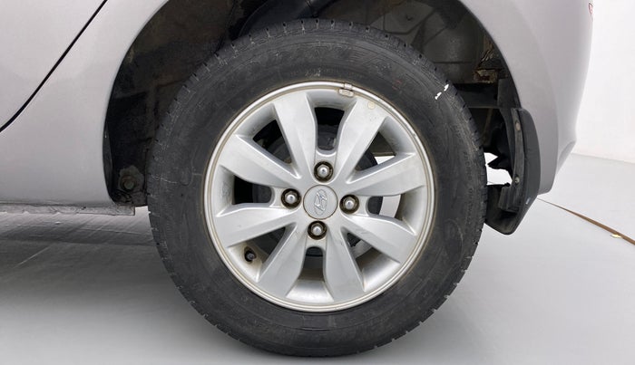 2013 Hyundai i20 SPORTZ 1.2 VTVT, Petrol, Manual, 30,823 km, Left Rear Wheel