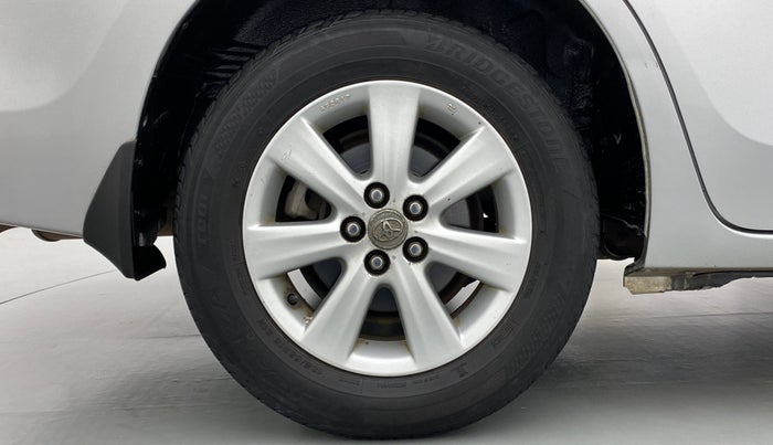 2015 Toyota Corolla Altis 1.8G LIMITED, Petrol, Manual, 95,726 km, Right Rear Wheel
